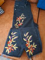 Schwarze Jeans mit Stickerei  Gr. 38 Baden-Württemberg - Plüderhausen Vorschau