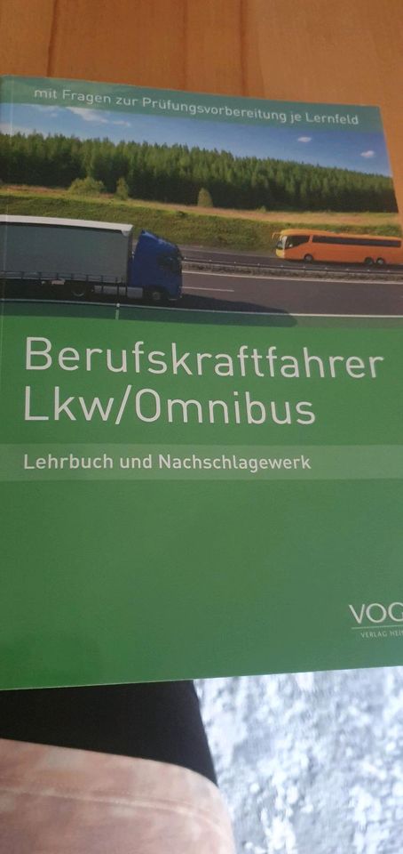 Berufskraftfahrer Ausbildung 2024 neue Bücher in Hambühren