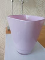 BLUMENVASE GLASVASE FARBE LAVENDEL MASSE ca.: H: 17 cm /13x13 cm Bayern - Coburg Vorschau