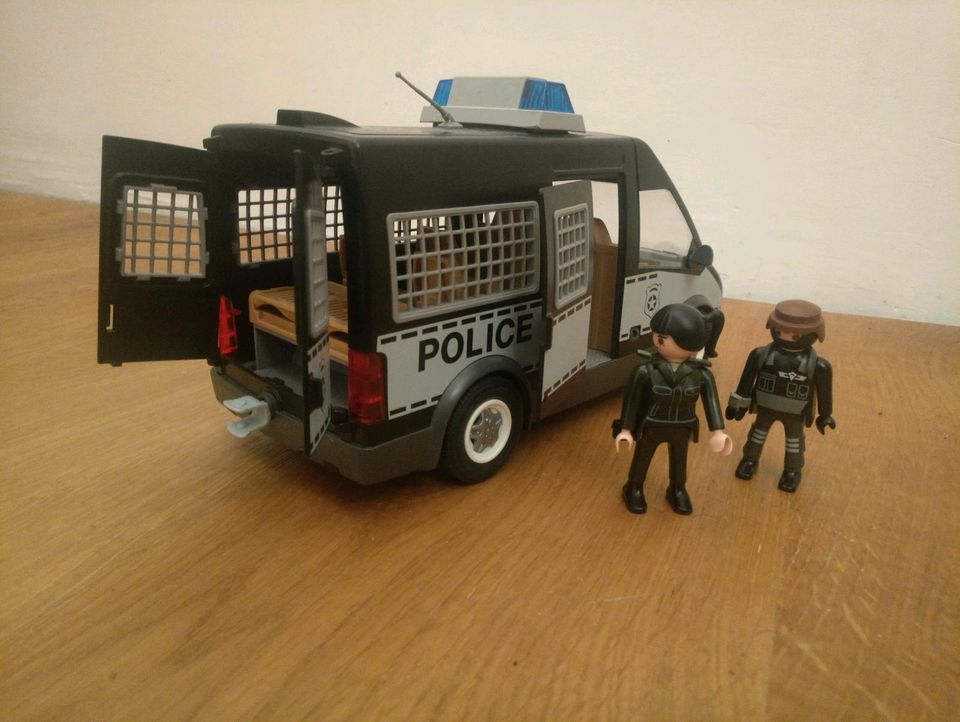 Playmobil große Polizewache Station Autos Cityhaus Landeplatz in Hennef (Sieg)