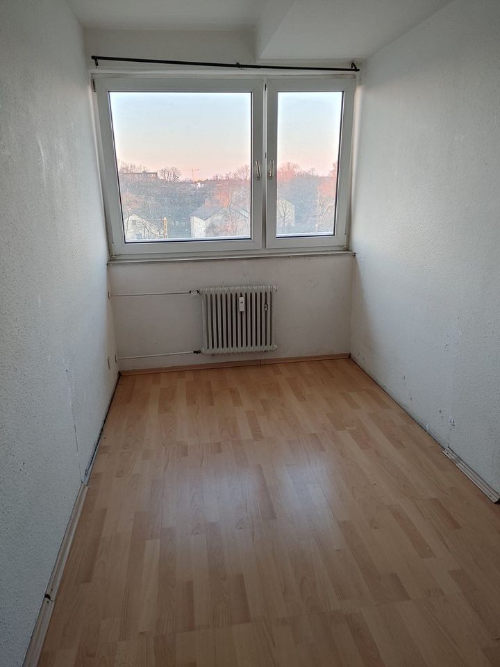 Provisionsfrei 4-Zi.-Wohnung mit Balkon in Humboldt/Gremberg Köln in Köln