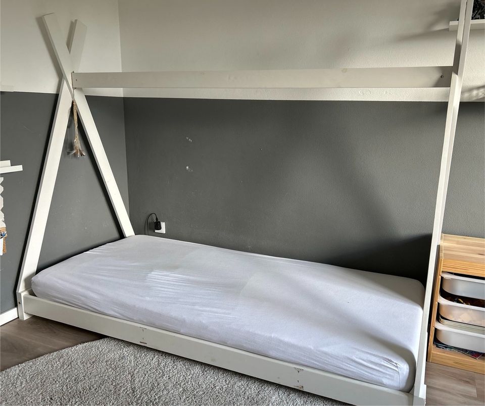 Tipibett, Kinderbett, Bodentiefes Bett, Bett weiß 90x200 in Aschaffenburg