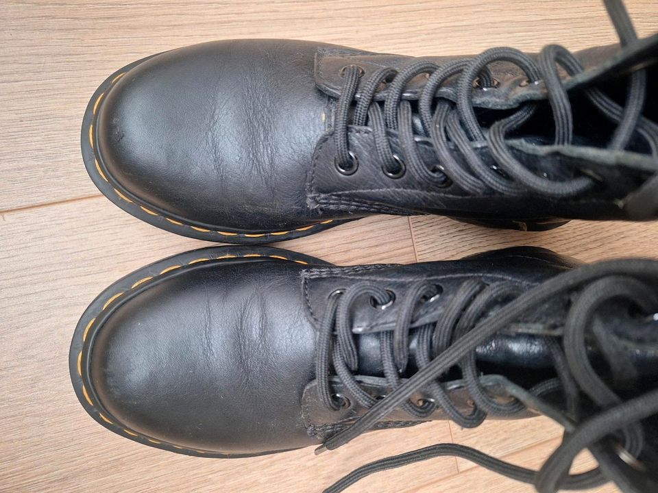 Dr. Martens Pascal in Hattingen