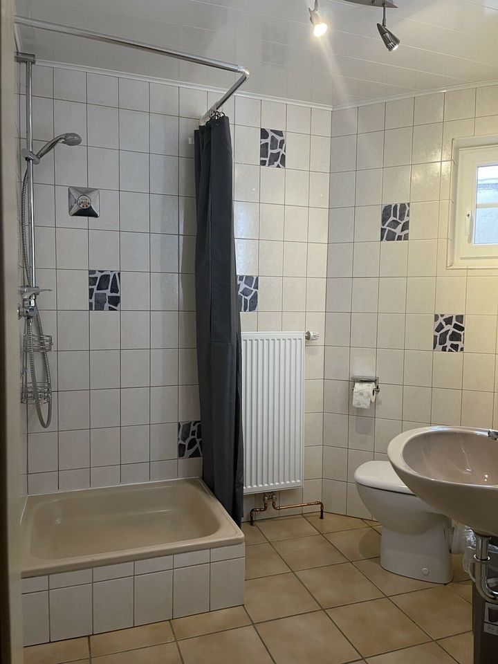 Private Ferienwohnung Zimmer Eifel Bitburg Spangdahlem 2-5 Per in Pickließem