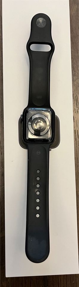 Apple Watch Series 5 40mm in Hemmingen