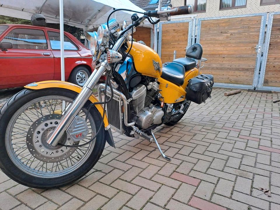 Honda shadow VT 600 in Elsdorf