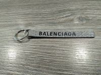 Balenciaga Schlüsselanhänger / Charm aus Leder Silber Wandsbek - Hamburg Marienthal Vorschau