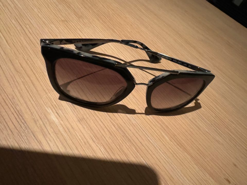 PRADA Sonnenbrille in Hamburg