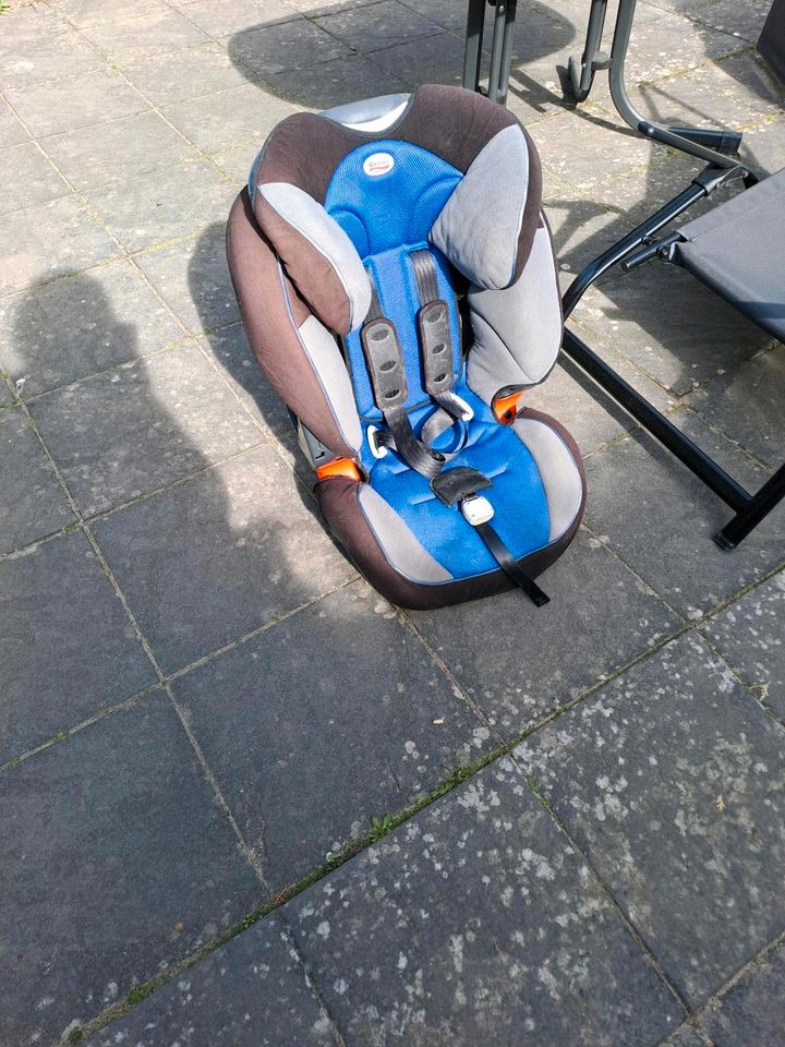 Kinderautositz Britax Römer 9-18 kg in Bad Münstereifel