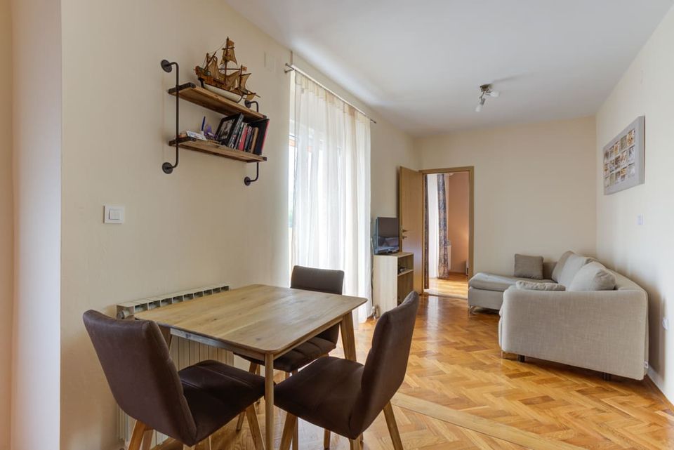 Ferienhaus - Villa Kroatien/ Kvarner 10 P. POOL ab 770,- €/Woche in München