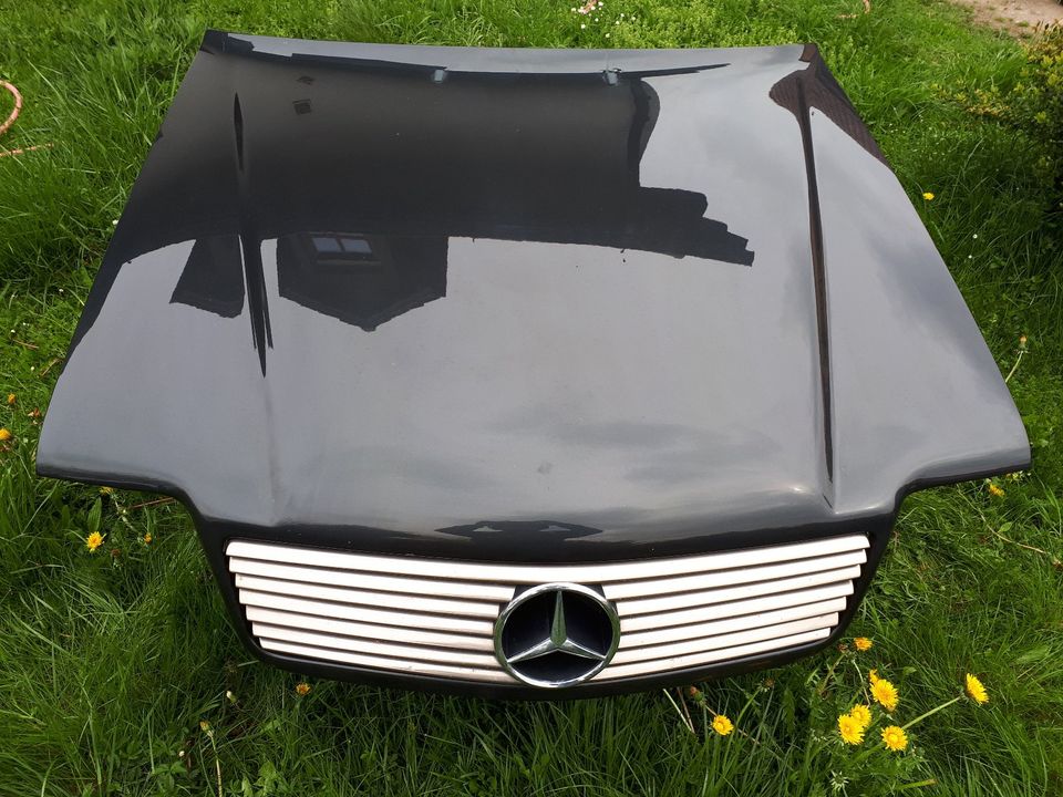 Mercedes W 124 Motorhaube SLC Optik zu Verkaufen in Bernhardswald