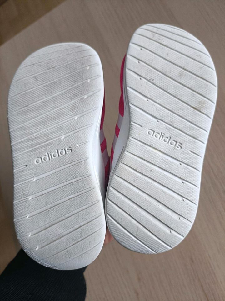 Adidas schuhe Mädchen gr. 25 in Wangen im Allgäu