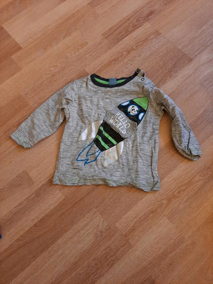 Langarmshirts / dünne Pullover Gr. 80 in Lüneburg