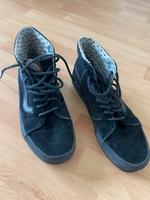 schwarze Vans, Gr. 39, high top, Wildleder & Innen mit Sternen Hamburg-Nord - Hamburg Barmbek Vorschau