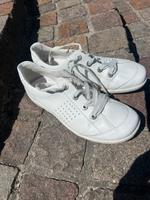 Leder Sneaker von Remote Größe 38 weiß Nordrhein-Westfalen - Warstein Vorschau