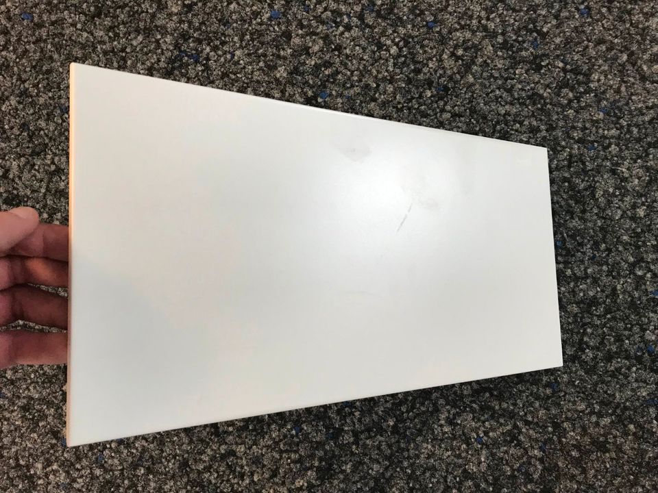 Abverkauf Wandfliese Weiß matt 20x40x0,7cm I. Wahl in Schüttorf