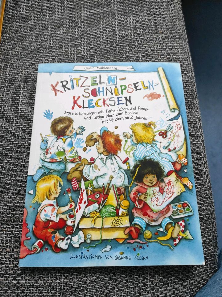 Kritzeln- Schnipseln- Klecksen aus dem Ökotopia Verlag in Kleinniedesheim