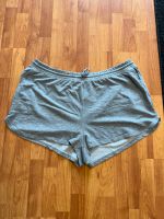 Shorts H&M Gr. 52 grau Nordrhein-Westfalen - Mönchengladbach Vorschau