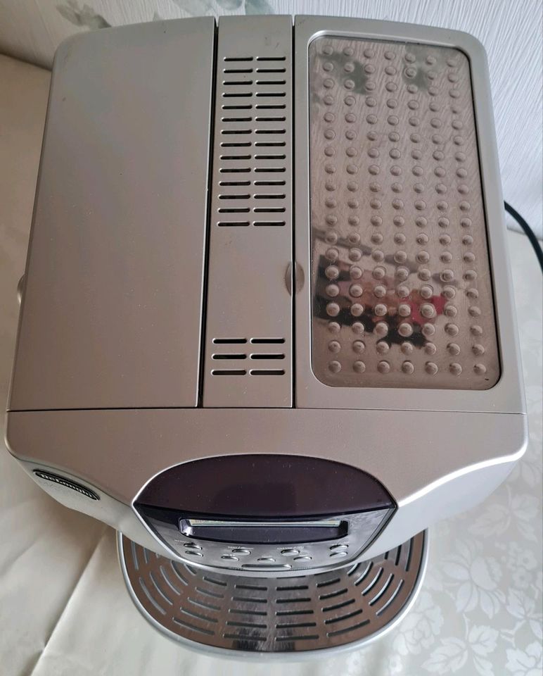 DeLonghi Magnifica (Esam 4500) Kaffeevollautomat in Roßdorf