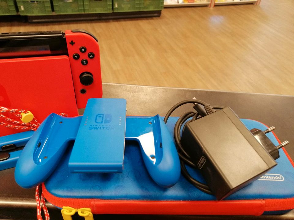 Nintendo Switch Mario Red & Blue Edition in Mühlhausen