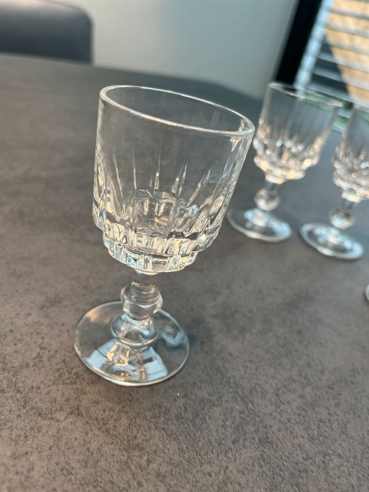 Glas Schnaps Gläser in Hallbergmoos