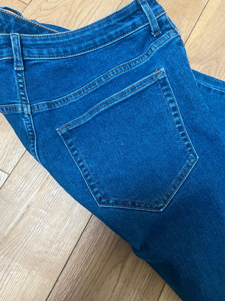 H&M Jeans high waist Größe 42 in Bremen