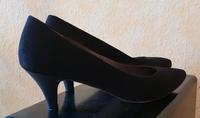 Schwarze  neuwertige Tamaris Pumps Gr.41 Friedrichshain-Kreuzberg - Friedrichshain Vorschau