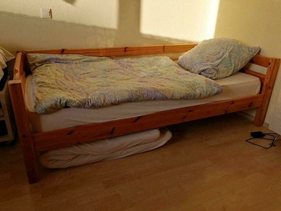 FLEXA Kinder-/Ju.zi. Hochbett Schreibtisch Matratze Regal Schrank in Habichtswald