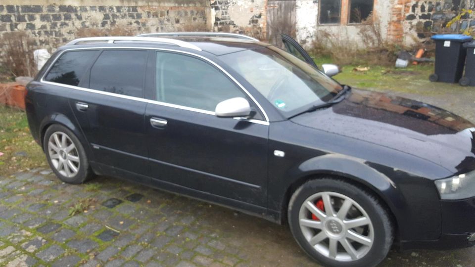 Audi A4 Sline 2.5tdi nur die Woche 1100euro in Helbra