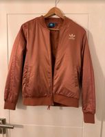 Biete Adidas Blouson Bomberjacke lachsfarben/rosa Kr. München - Taufkirchen Vorschau