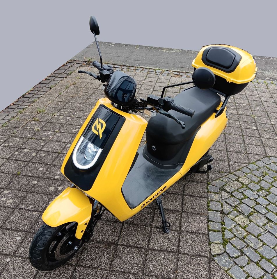 Nicht nur für BVB Fans! Ein ECHTER E-Roller! L3e-A1 bis zu 2 Wechselakkus für 120km, TopCase German Design - Home-Charging in Meerbusch