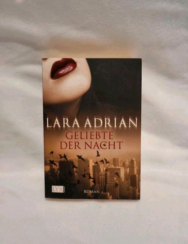 Bücher von Lara Adrian in Bärenstein