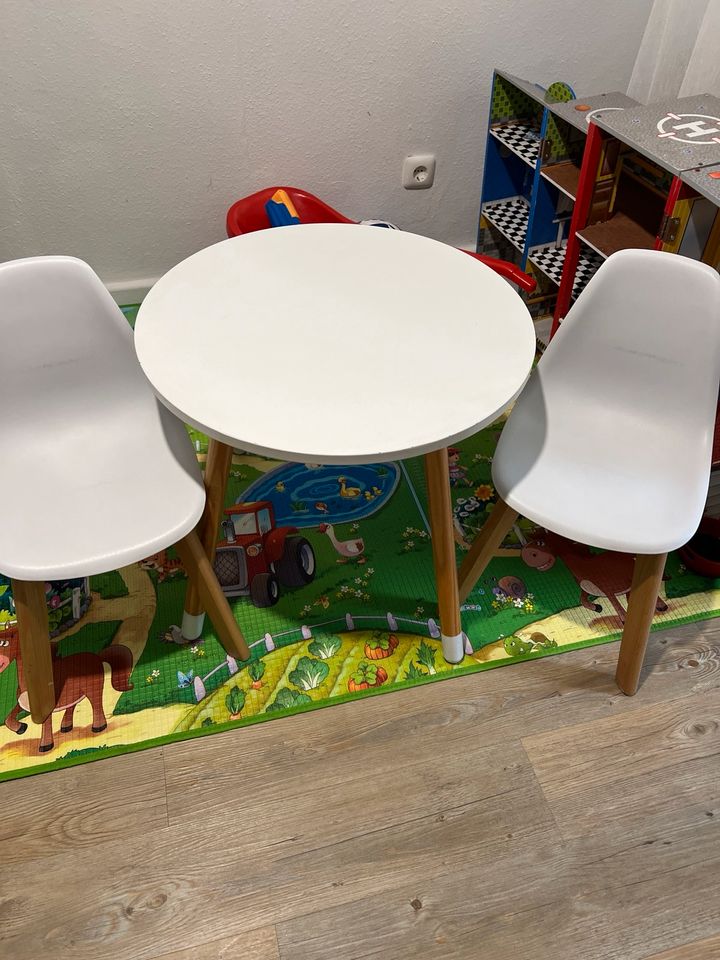 Kinder Tisch Stuhl in Duisburg