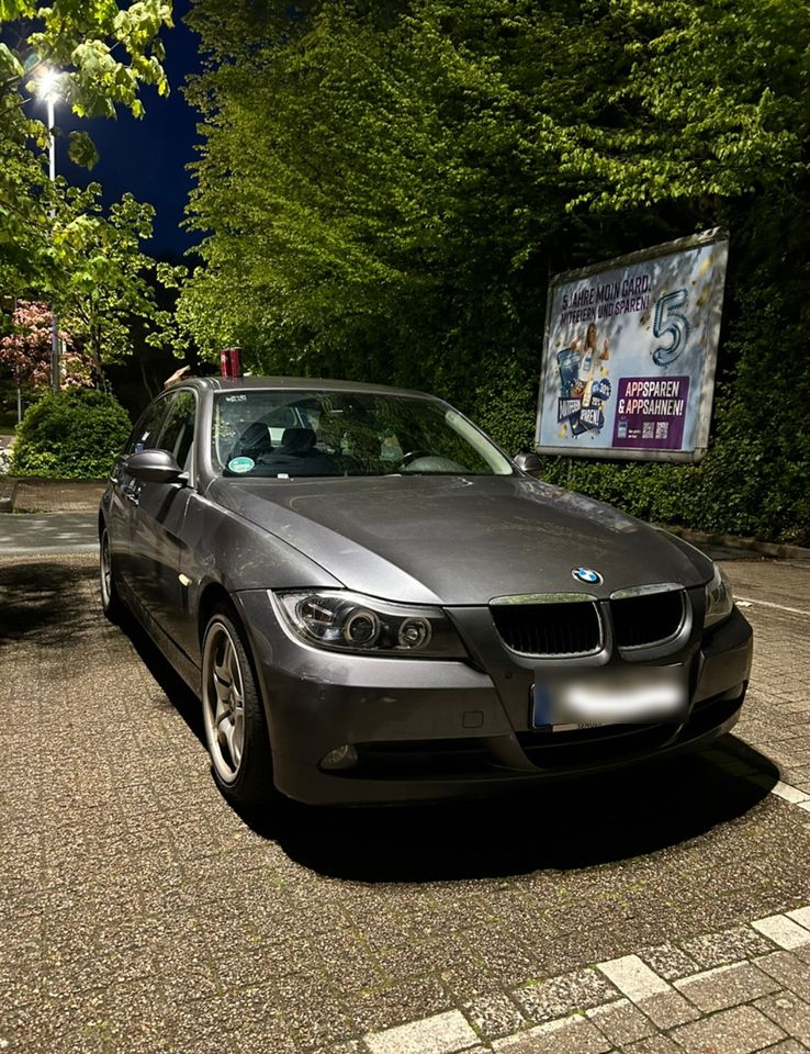 BMW E90 320i TOP in Oldenburg