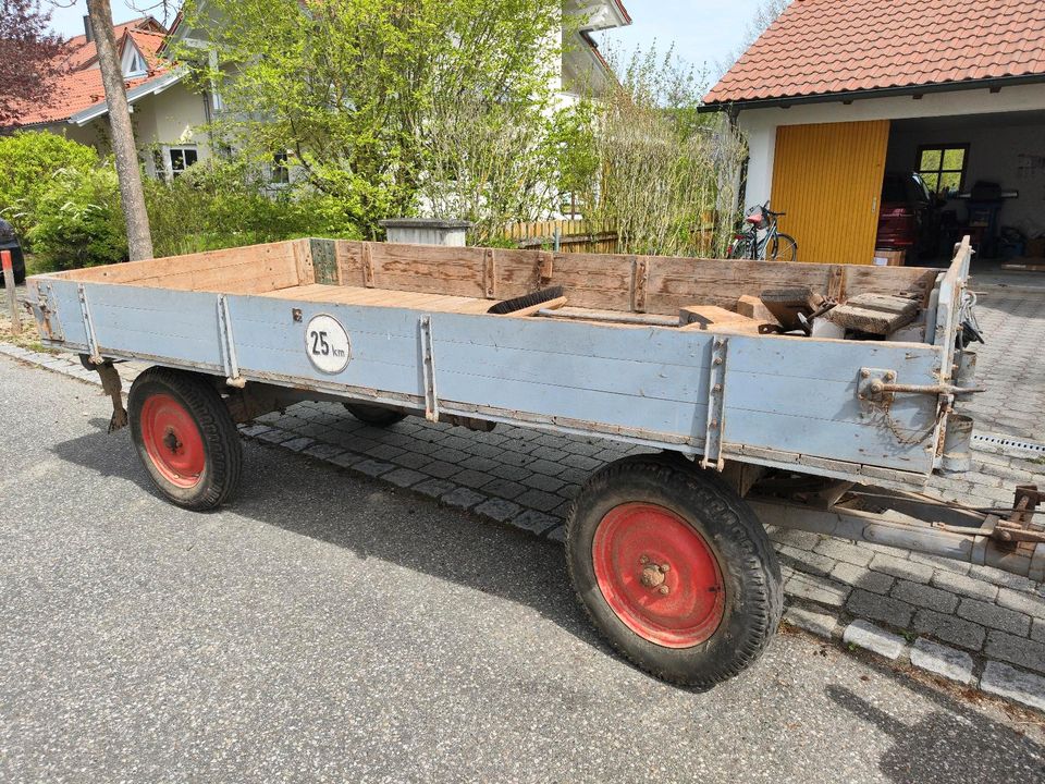 Oldtimer -  Landwirtschaftlicher Anhänger in Mallersdorf-Pfaffenberg