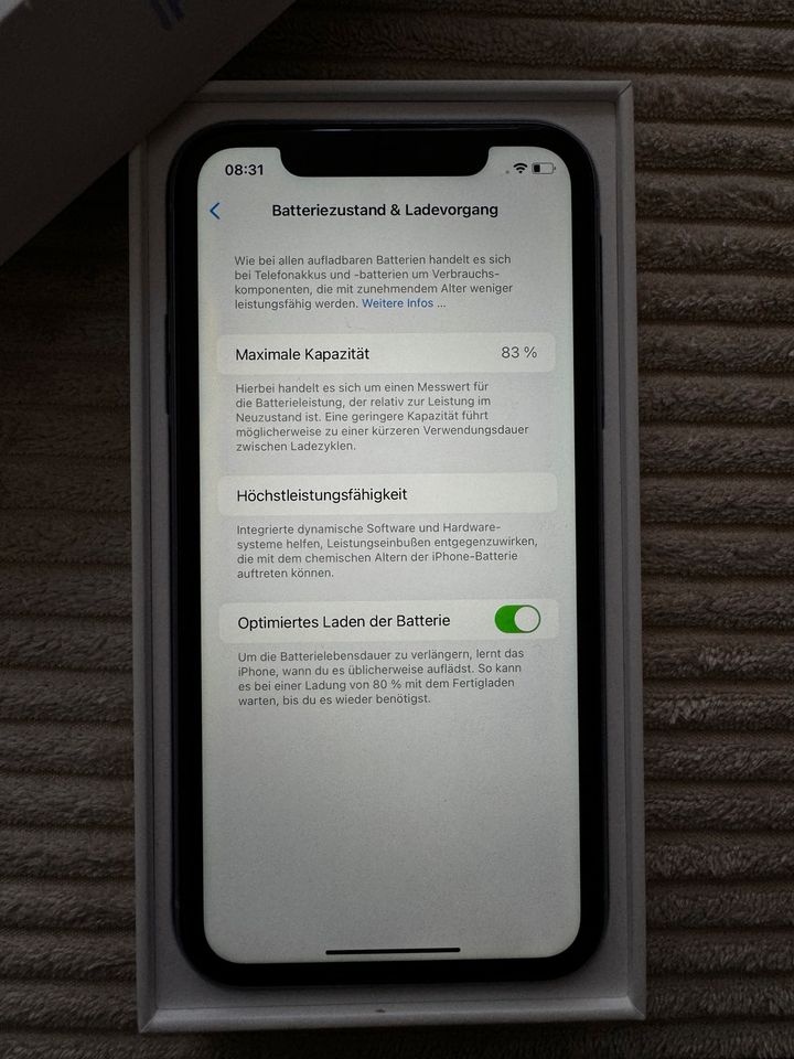 iPhone 11 mit Zubehör in Aachen