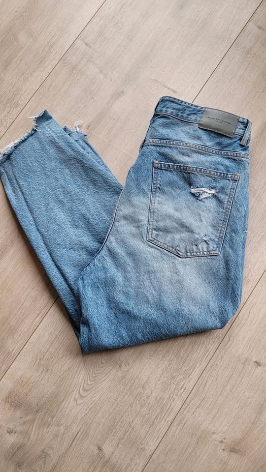 Bershka Loose Fit Baggy Skater Jeans, blau, Gr. 44 (W34) neuw. in Dachau