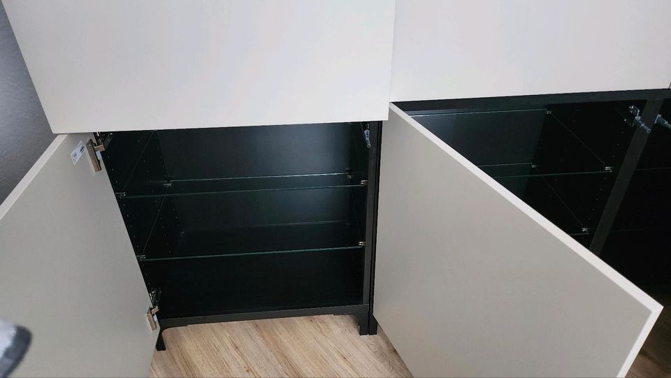 Super Zustand! Großer Schrank Besta Ikea in Osterholz-Scharmbeck