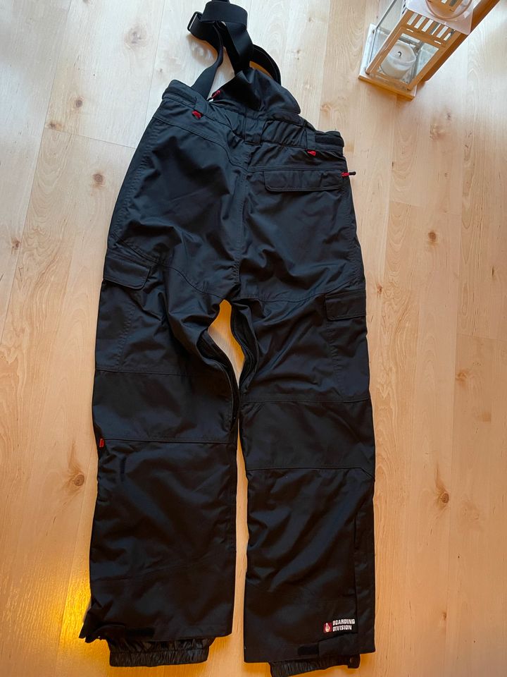 Snowboard/ Skihose Gr.L neu in Hohnstein