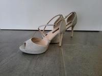 silber glitzernde High Heels Gr. 40 Nordrhein-Westfalen - Borken Vorschau