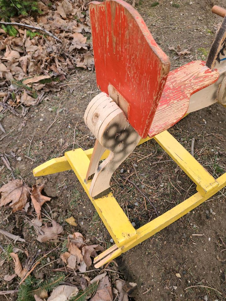 Schaukelpferd Antik in Neukirch/Lausitz