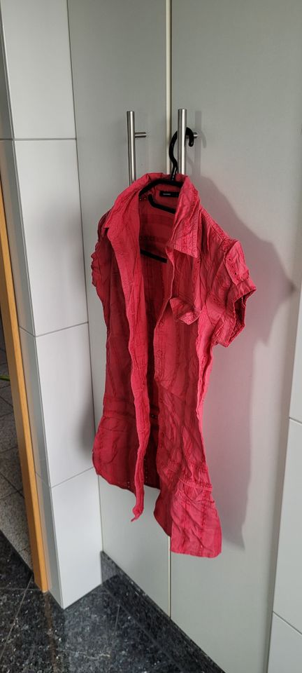 Damen Bluse / Hemd kurzarm von Vera Moda Gr. S in rot in Viersen