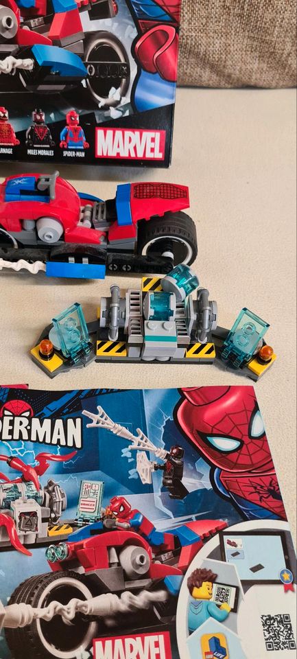 Lego 76113 Spider-Man Motorradtettung Marvel in Neuss