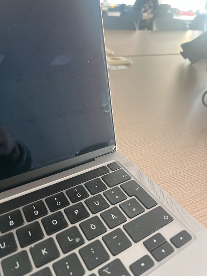 MacBook Pro M1 13 Zoll in Ratingen