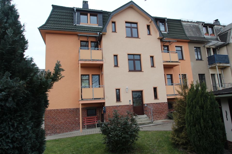 Hübsche 2-Raum-Wohnung mit Einbauküche, Balkon in Augustusburg