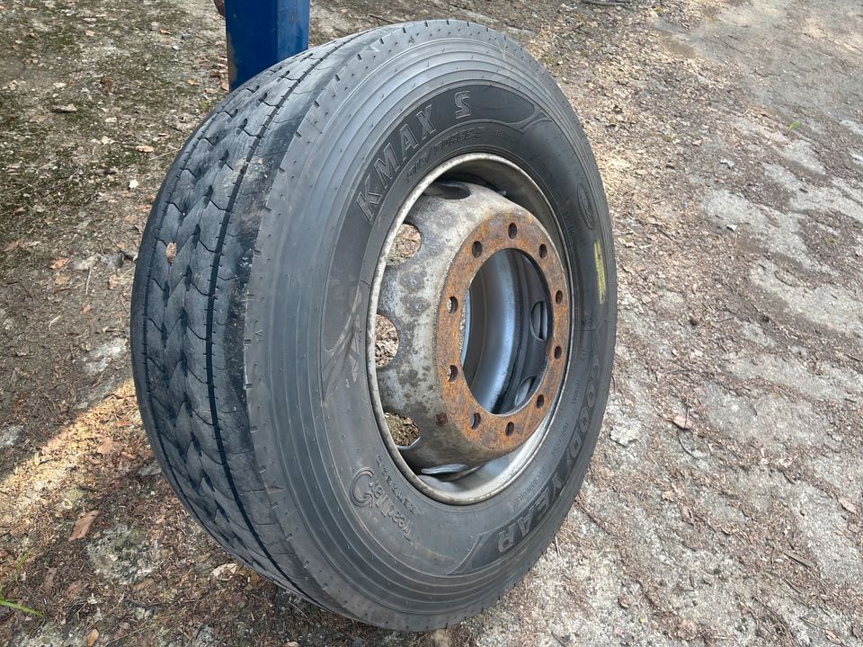 Good Year KMAX S 315/70R22,5 Reifen Komplettrad Retread in Iserlohn