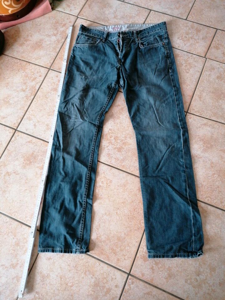 Jeans, Gr. 33/34,Herren, blau in Kakenstorf