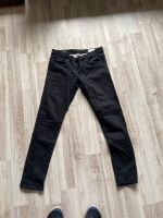 Reell Jeans schwarz Gr 30/32 Nordrhein-Westfalen - Castrop-Rauxel Vorschau