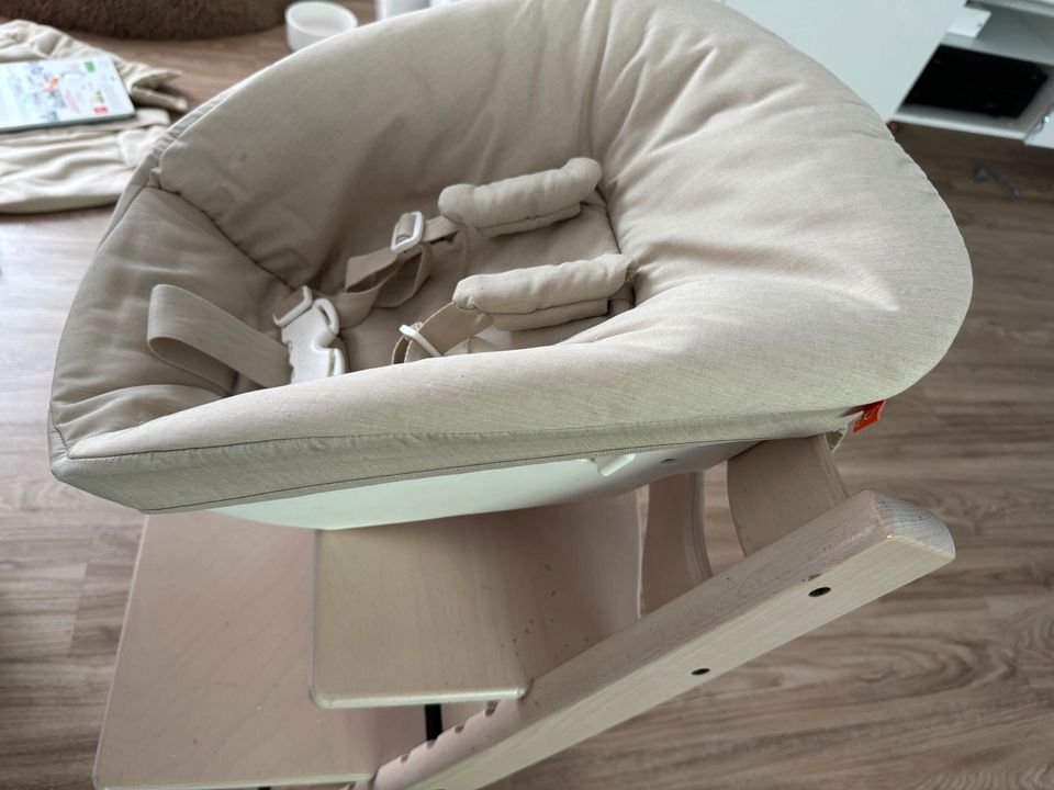 STOKKE Tripp Trapp Newborn Aufsatz beige in Wiesbaden