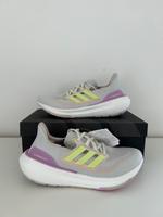 Adidas UltraBoost Light 39 1/3 NEU Damen Laufschuhe Sneaker Niedersachsen - Weyhe Vorschau
